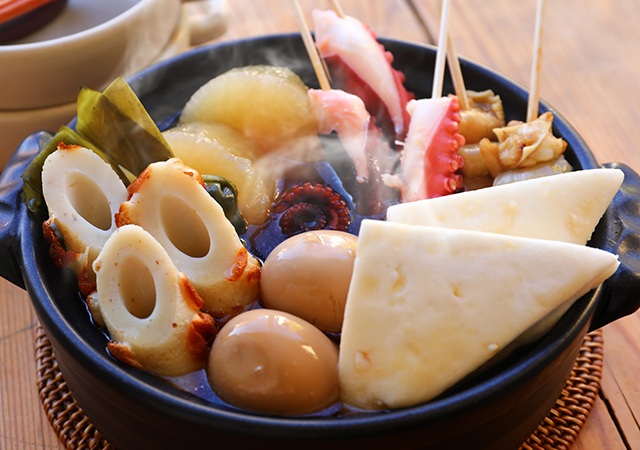 だしの旨味感じる醤油ちゃんこおでん