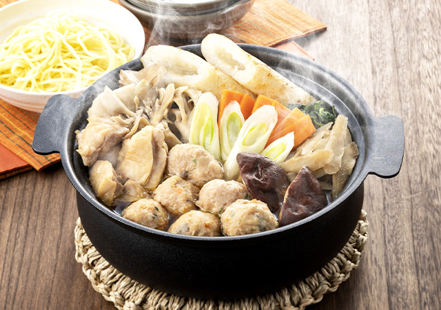 比内地鶏スープで作る鶏団子鍋