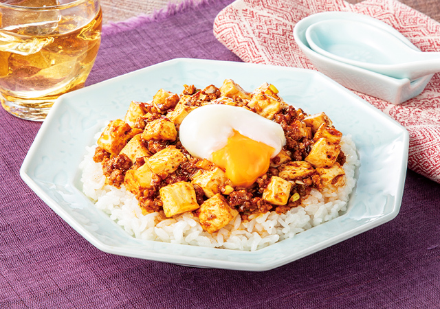 麻辣麻婆の温玉丼
