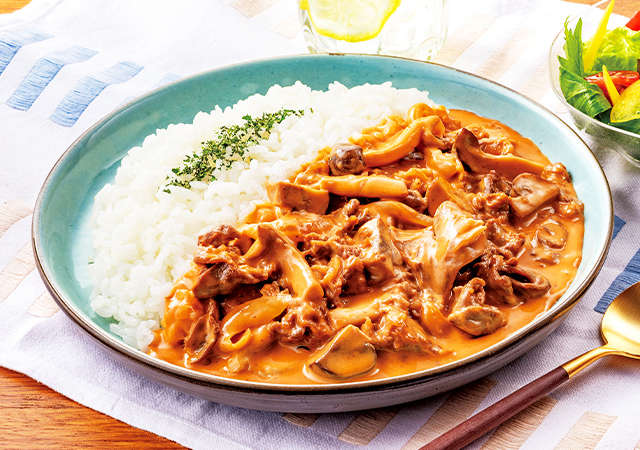 完熟トマトのビーフストロガノフ風